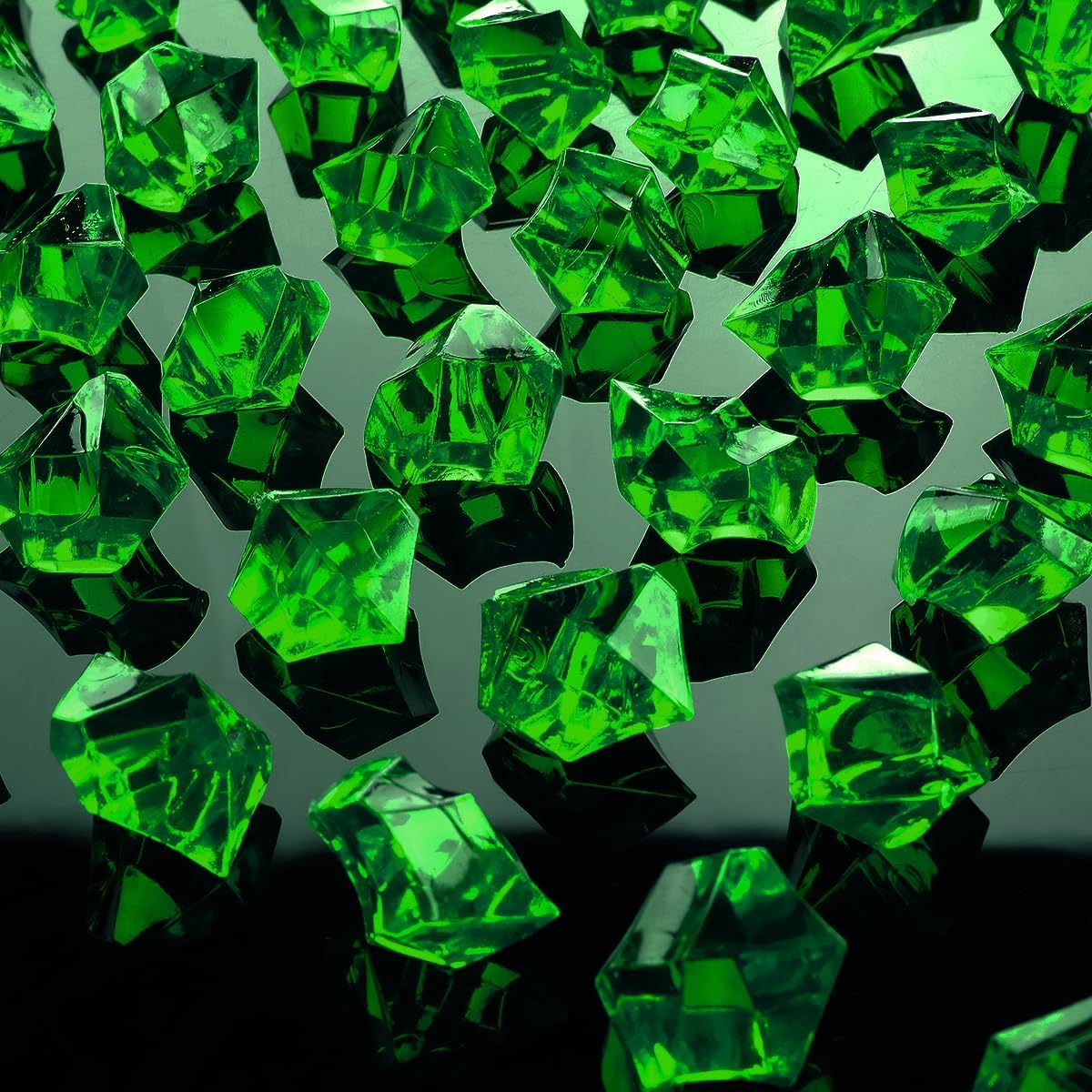 Babenest Acrylic Crushed Ice Rocks, 150 PCS Fake Crystals Plastic Ice Cubes Diamonds Gems for Vase Fillers, Home Decoration, Table Scatter, Event, Wedding, Arts & Crafts (Green)