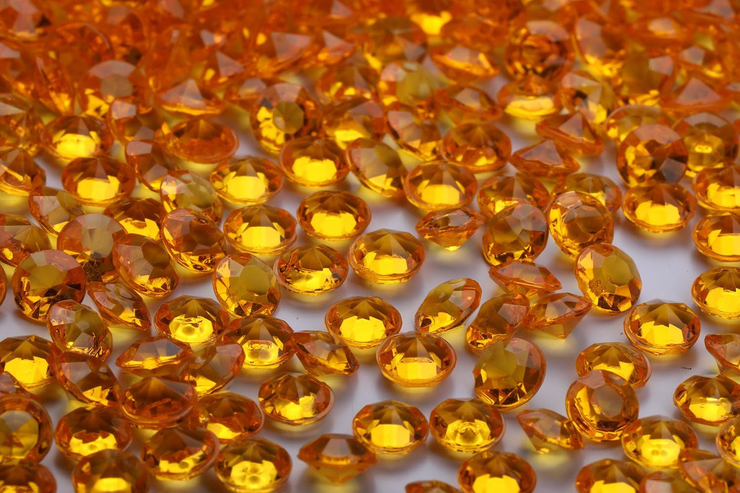 2000 pcs/Pack Wedding Table Scatter Confetti Crystals Acrylic Diamonds 8 mm Rhinestones for Wedding, Bridal Shower, Vase Beads Decorations (8mm, Bisque)