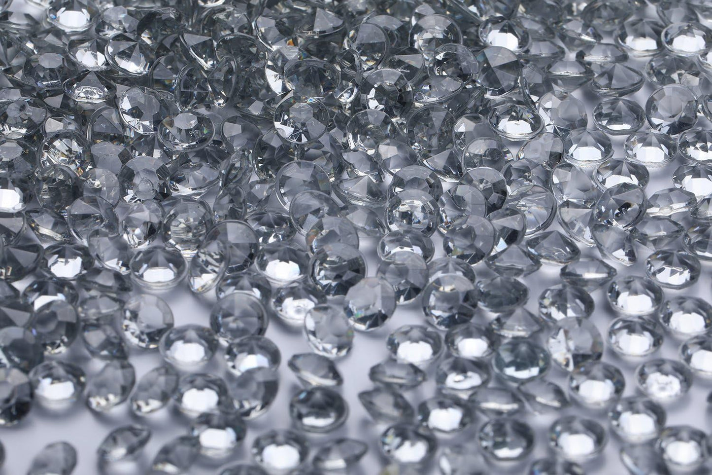 2000 pcs/Pack Wedding Table Scatter Confetti Crystals Acrylic Diamonds 8 mm Rhinestones for Wedding, Bridal Shower, Vase Beads Decorations (8mm, Light Gray)